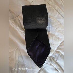 Ketch Black Tie